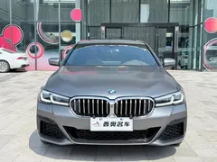 2023 BMW 5 Series 530Li Premium M Sport Package, чёрный — фото 3