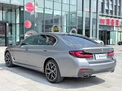 2023 BMW 5 Series 530Li Premium M Sport Package, чёрный — фото 5