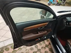 2021 Volvo S90 T8 PHEV Luxury, чёрный — фото 7