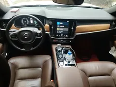 2021 Volvo S90 T8 PHEV Luxury, чёрный — фото 12