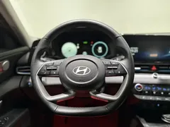 2023 Hyundai Elantra 1.5L CVT TOP Flagship — фото 9