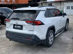 2022 Toyota RAV4 2.0L CVT 2WD Urban, белый — фото 8