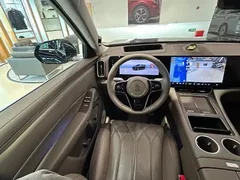 2025 Aito M8 EV Max+ 6-Seat Long Range 192-line Lidar, чёрный — фото 11