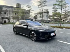 2025 Nio ET5T Shadow Limited 100kWh Touring, чёрный — фото 3
