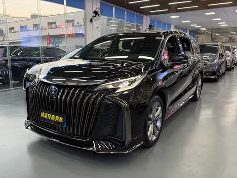2023 Toyota Sienna 2.5L Hybrid Platinum