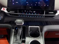 2023 Toyota Sienna 2.5L Hybrid Platinum, чёрный — фото 6