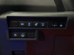 2023 Toyota Sienna 2.5L Hybrid Platinum, чёрный — фото 19