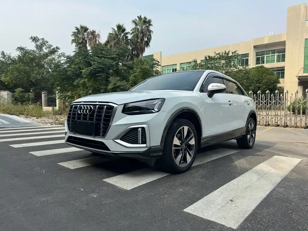 2022 Audi Q2L 35 TFSI Fashion