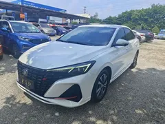 2023 Changan Eado PLUS 1.4T GDI DCT Premium, белый — фото 1