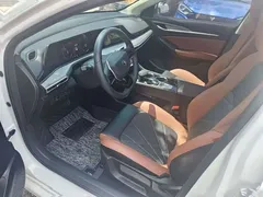 2023 Changan Eado PLUS 1.4T GDI DCT Premium, белый — фото 4