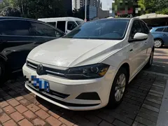 2021 Volkswagen Polo Plus 1.5L AT Colorful Tech, белый — фото 3