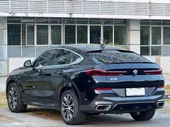 2022 BMW X6, чёрный — фото 6