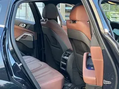2022 BMW X6, чёрный — фото 11