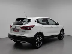 2021 Nissan Qashqai 2.0L CVT Luxury, белый — фото 2