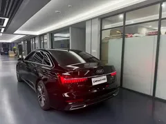 2022 Audi A6L 40 TFSI Luxury Dynamic, чёрный — фото 2