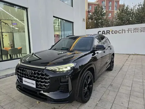 2023 Audi Q6 45 TFSI quattro Black Warrior Light
