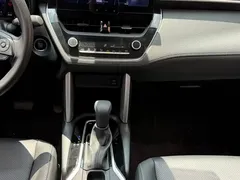 2023 Toyota Corolla Cross 2.0L Elite, белый — фото 8