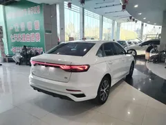2022 Geely Emgrand 4th Gen 1.5L CVT Premium, белый — фото 11