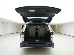 2021 Toyota Sienna 2.5L Hybrid Luxury, белый — фото 6