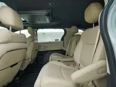 2021 Toyota Sienna 2.5L Hybrid Luxury, белый — фото 20