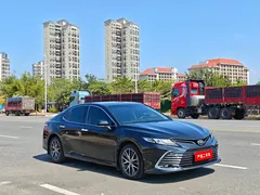 2021 Toyota Camry 2.5G Luxury, чёрный — фото 6