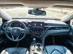 2021 Toyota Camry 2.5G Luxury, чёрный — фото 13