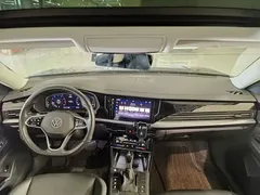 2022 Volkswagen Passat 330TSI Luxury, чёрный — фото 12