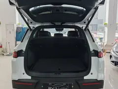 2025 BYD Song Pro 2nd Gen DM-i PHEV 115KM Exceed, белый — фото 7