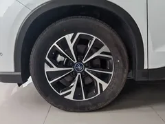 2025 BYD Song Pro 2nd Gen DM-i PHEV 115KM Exceed, белый — фото 8