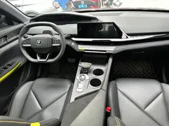 2022 Changan UNI-V 1.5T Sport, чёрный — фото 13