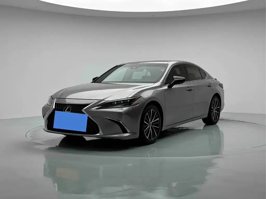 2022 Lexus ES 300h Premium