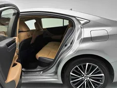 2022 Lexus ES 300h Premium — фото 5