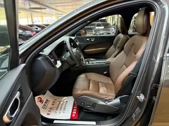 2022 Volvo XC60 4WD Zhiyi Luxury — фото 4