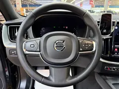 2022 Volvo XC60 4WD Zhiyi Luxury — фото 10