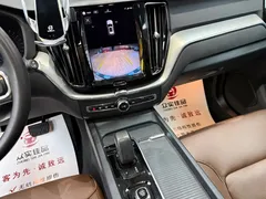 2022 Volvo XC60 4WD Zhiyi Luxury — фото 13