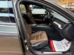2022 Volvo XC60 4WD Zhiyi Luxury — фото 24