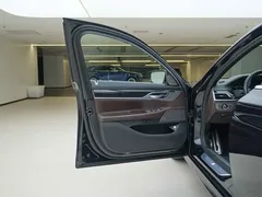 2021 BMW 7 Series 730Li M Sport Package, чёрный — фото 16
