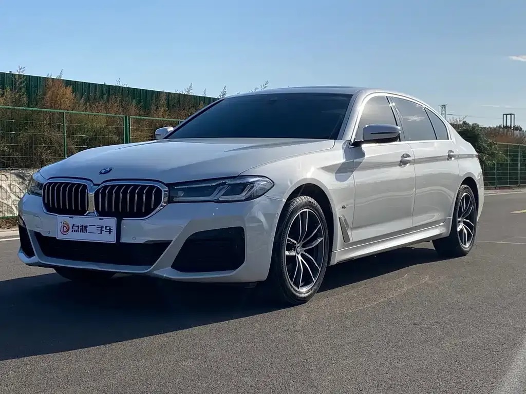 2022 BMW 5 Series 525Li M Sport Package