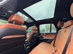 2021 BMW X5 xDrive40i Premium M Sport Package, белый — фото 19