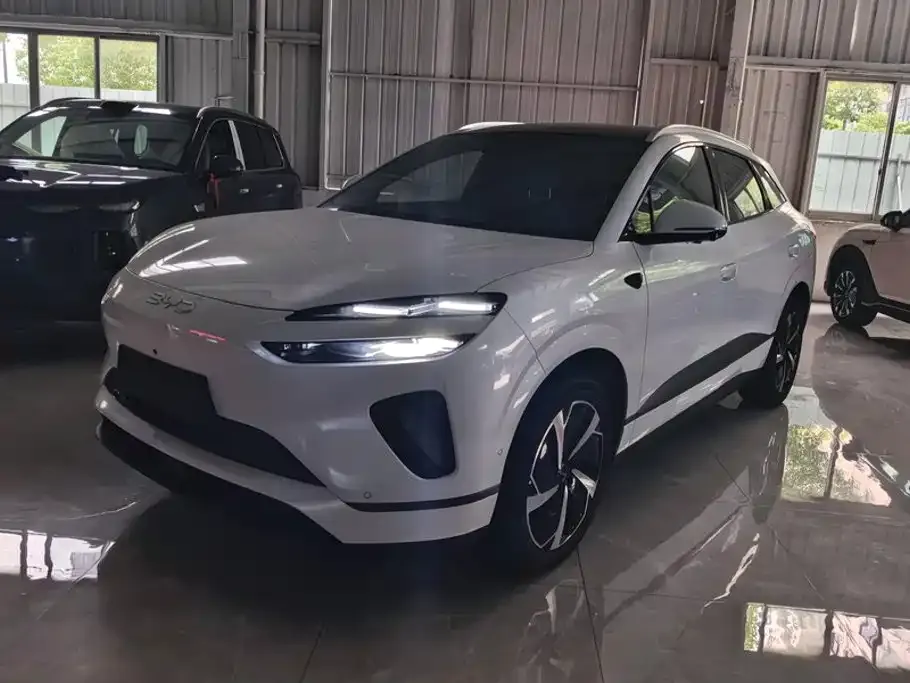 2025 BYD Sealion 06 DM-i PHEV 205 Plus