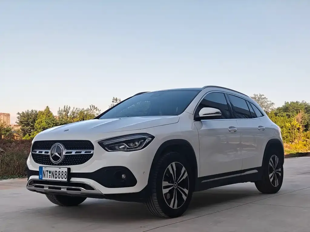 2022 Mercedes-Benz GLA 200