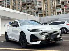 2023 Changan UNI-V 1.5T Sport, белый — фото 3