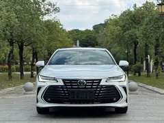 2023 Toyota Avalon 2.0L Premium, белый — фото 2