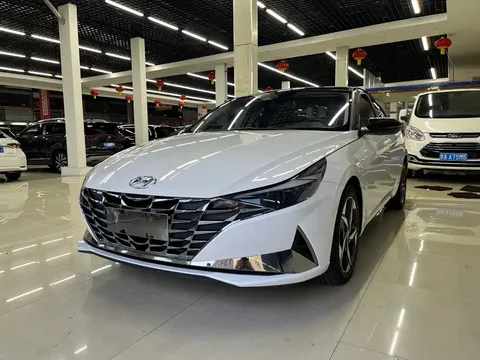 2022 Hyundai Elantra 1.5L CVT LUX Premium