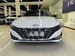 2022 Hyundai Elantra 1.5L CVT LUX Premium, белый — фото 2