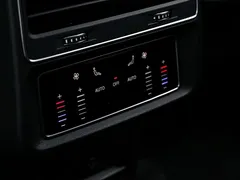 2021 Audi Q7 55 TFSI quattro S line Sport, чёрный — фото 17
