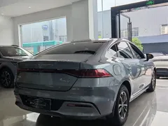 2024 BYD Qin PLUS Honor DM-i PHEV 55km Leading — фото 4