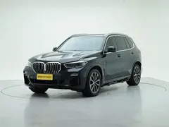 2021 BMW X5 xDrive40i M Sport Package, чёрный — фото 1