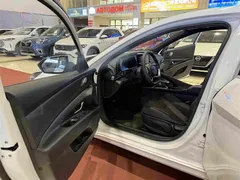 2022 Hyundai Elantra 1.5L CVT GLX Elite — фото 4