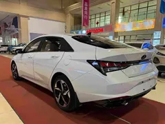2022 Hyundai Elantra 1.5L CVT GLX Elite — фото 17